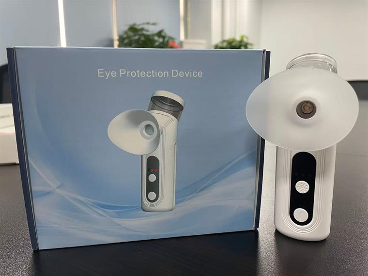 Handheld eye protection device with silicone eye cup
